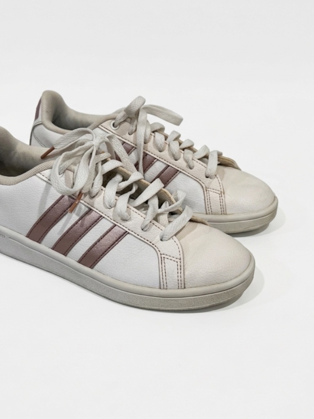 Adidas Cloudfoam Advantage The "Cloud 9" Sneaker White/Rose Gold | W Size 7.5